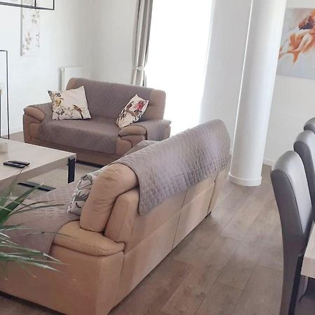 Modern Apartment In Cureghem Anderlecht 134 M² + Terrace บรัสเซลส์ ภายนอก รูปภาพ