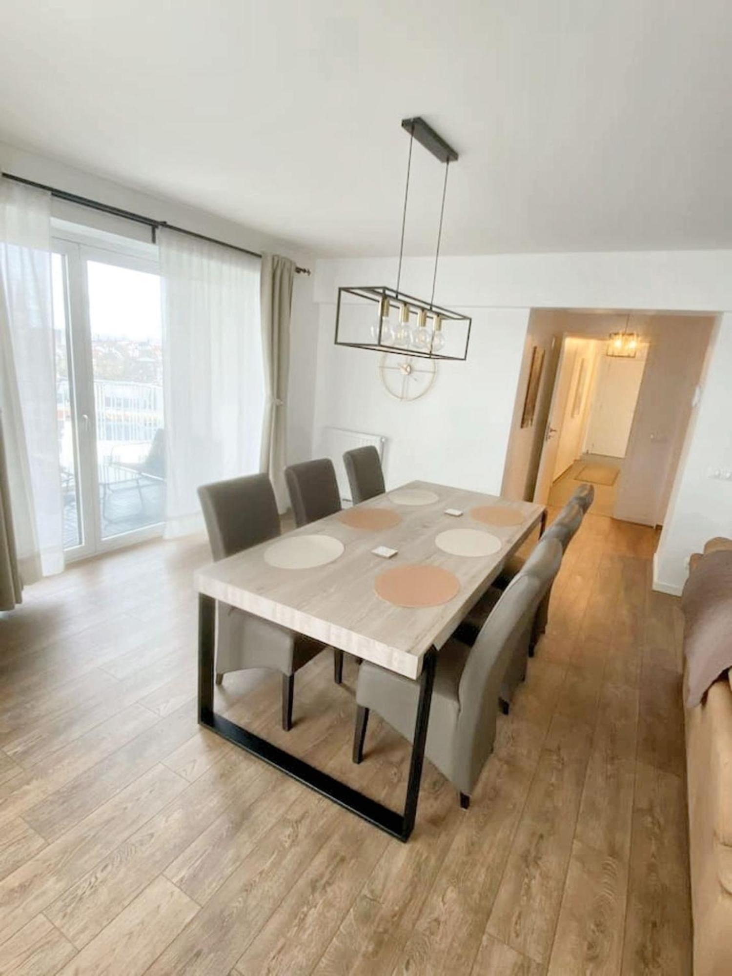 Modern Apartment In Cureghem Anderlecht 134 M² + Terrace บรัสเซลส์ ภายนอก รูปภาพ